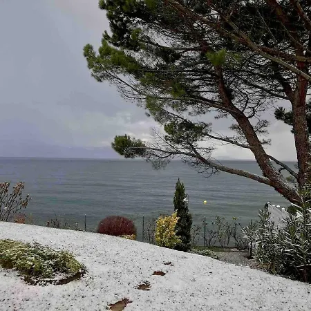 In Grandvaux Apartment