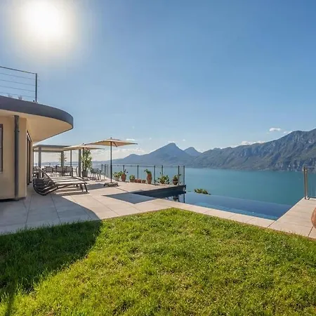 Apartment In Grandvaux Cully